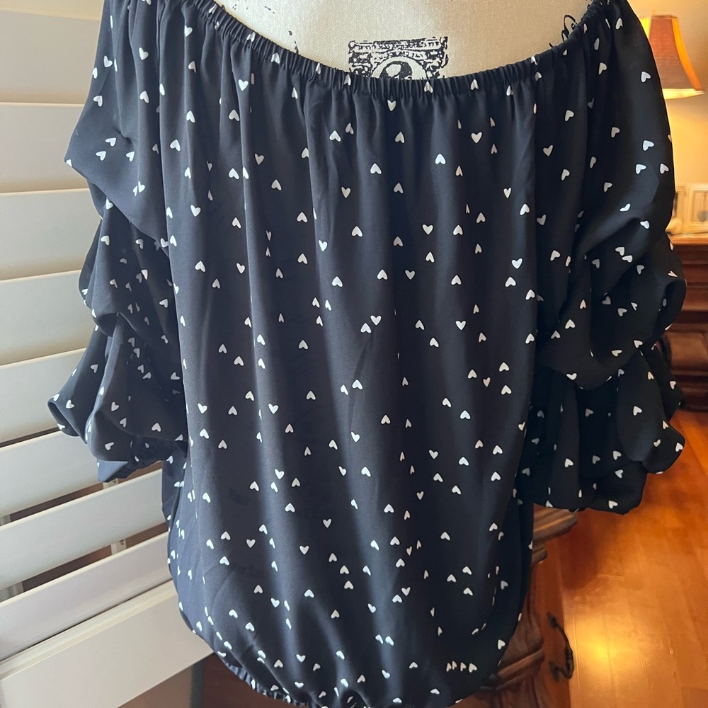 CeCe Black Heart Pattern Blouse - image 2